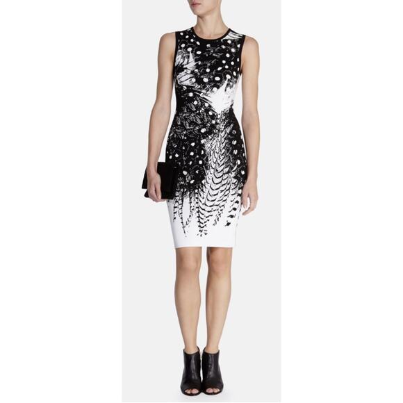 Karen Millen Dot Feather Black White Pattern Knit Bodycon Dress | size: 2 - Picture 1 of 12